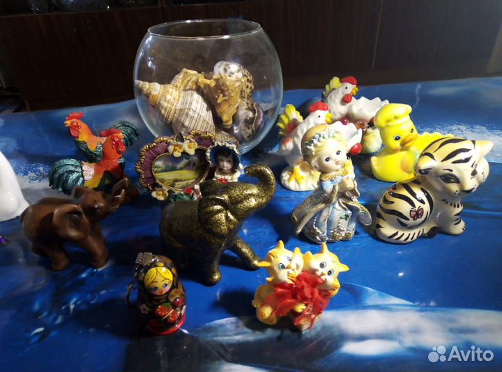 Фигурки,ракушки,подставка (д.мобил), кошелек и др