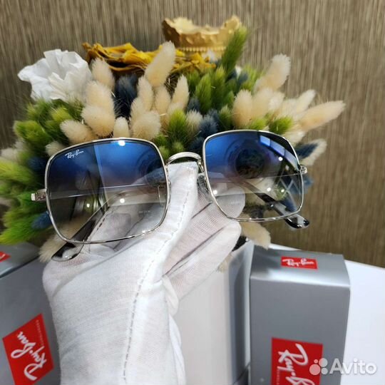 Солнцезащитные очки Ray-Ban Square RB1971