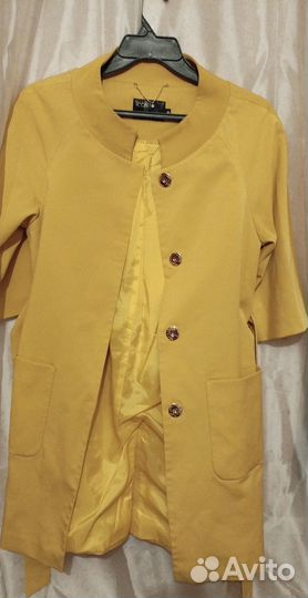 Продаю весенний плащ 38р