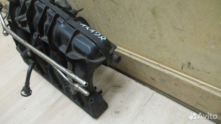 Коллектор впускной Volkswagen Passat B6 2005-2010