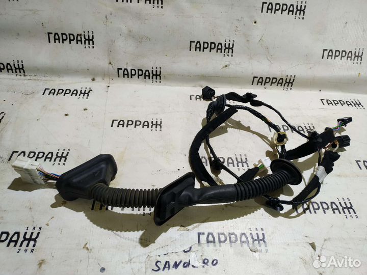 Проводка передней правой двери Sandero 2