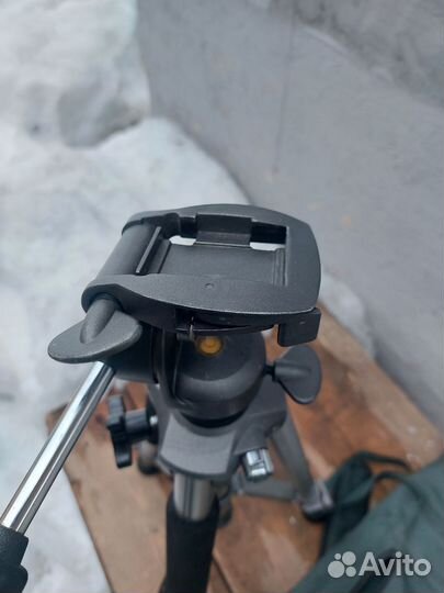 Штатив для фотоаппарата