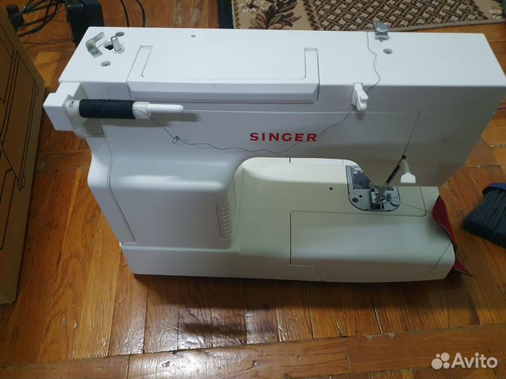 Швейная машинка singer