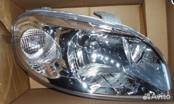 Фара правая Chevrolet Aveo т250,электрокорректор