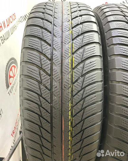 Bridgestone Blizzak LM-001 215/65 R17 104Y