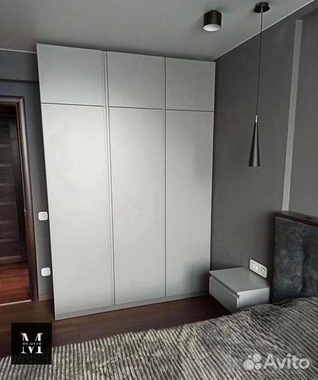 Распашной шкаф