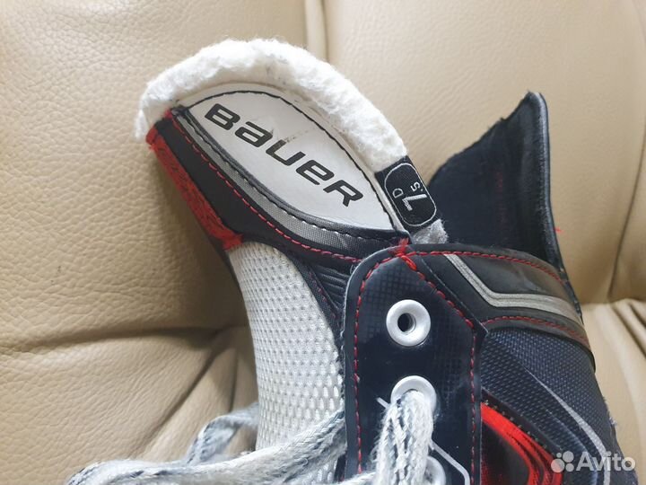 Хоккейные коньки Bauer vapor x70 7.5D(41-42размер)