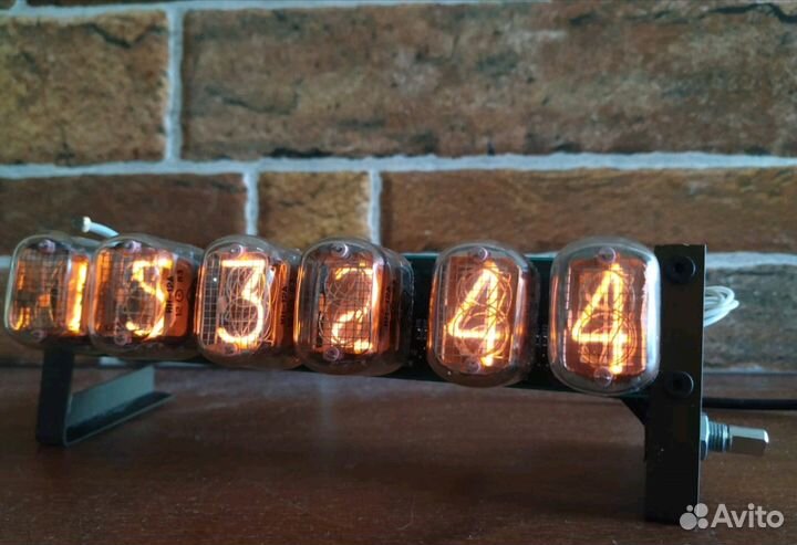 Часы на газоразрядных лампах ин-12