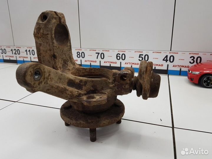 Кулак поворотный передний левый (Ford Courier)