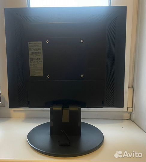 Монитор lg flatron l1751sq