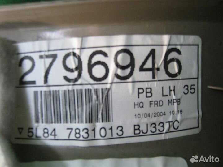 Обшивка багажника левая Ford Maverick TM1 2005