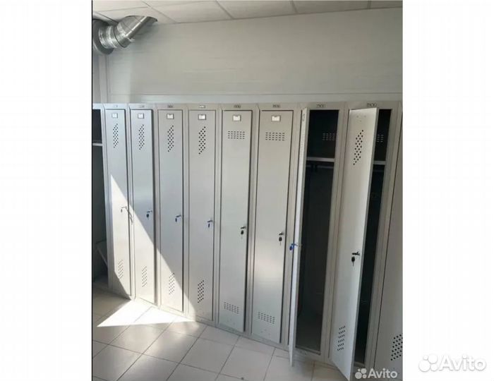 Шкаф металлический для раздевалок