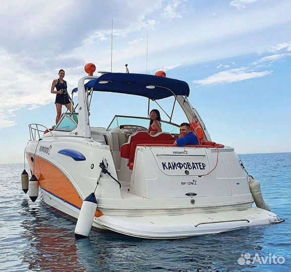 Моторная яхта