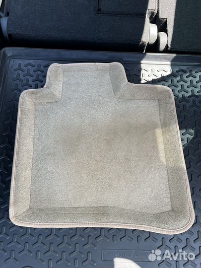 Автомобильные коврики 3d