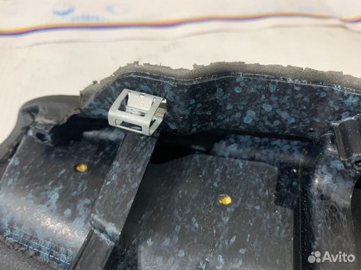 Подлокотник Audi A4 B8 2007-2015 седан 1.8 tfsi