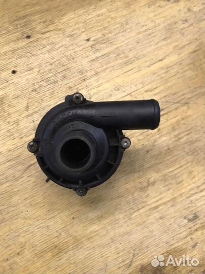 Водяной насос,помпа Mercedes A 211 835 03 64