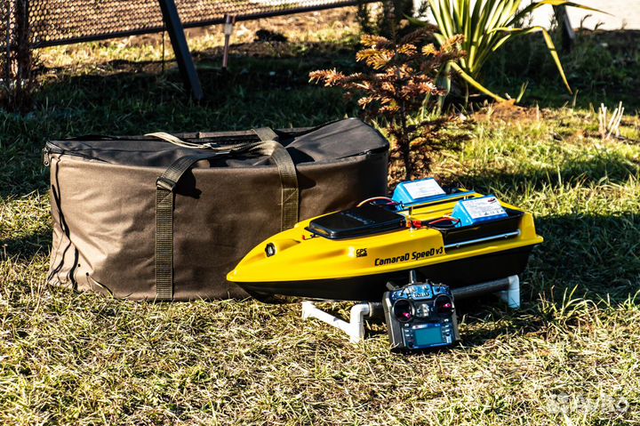 Прикормочный кораблик:навигация,глубиномер,сумки