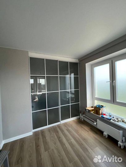 Раздвижная перегородка с матовым стеклом