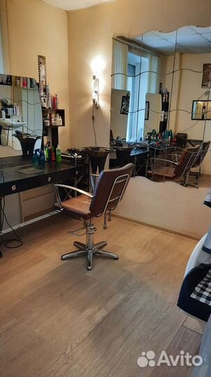 Сдам в аренду парикмахерское кресло
