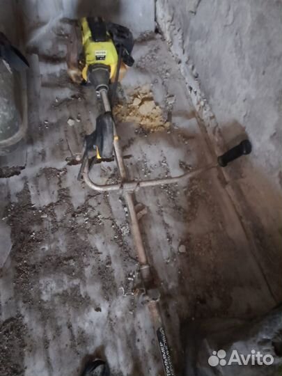 Триммер бензиновый