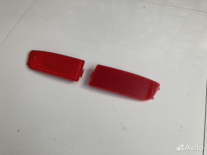 Отражатель в задний бампер (1шт) VW Crafter