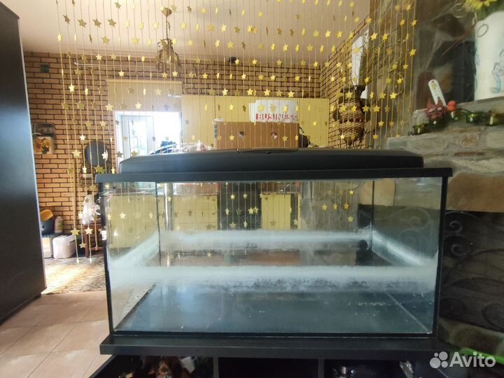 Аквариум с тумбой и фильтром
