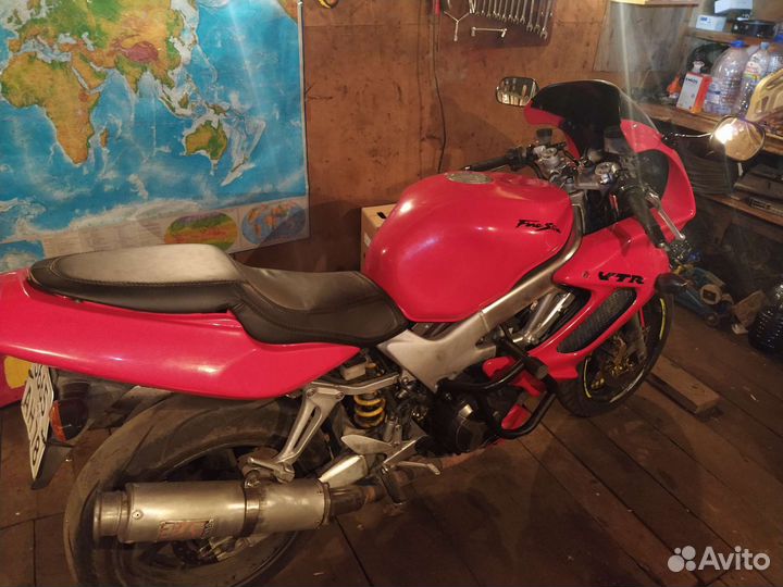 Honda VTR 1000F Firestorm