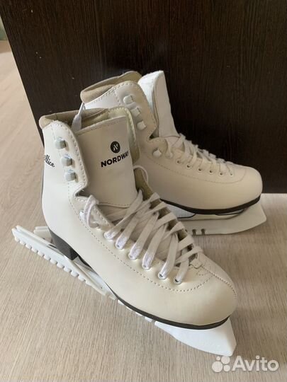 Коньки фигурные 38 размер