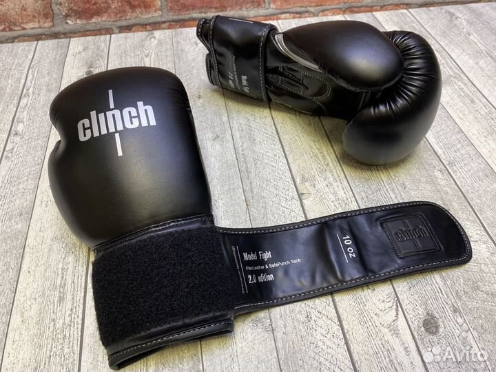 Боксерские перчатки Clinch Fight 2.0 черные