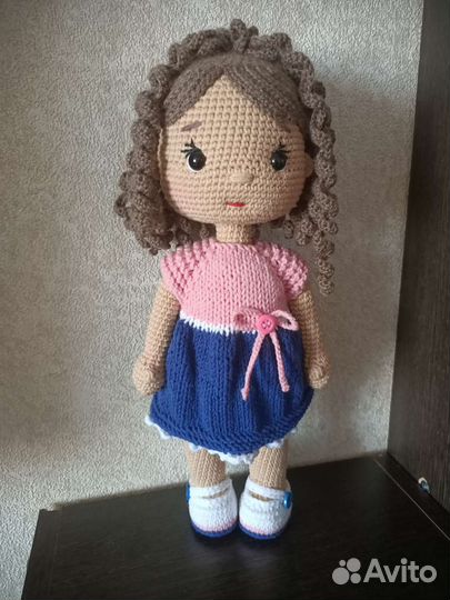 Вязанная кукла ручной работы