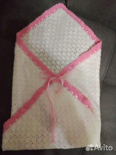 Вязаный уголок для выписки