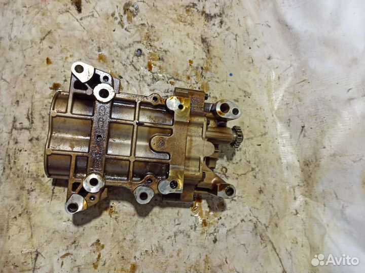 Масляный насос Kia Sorento 233002G401