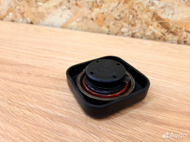 Крышка масляной горловины BMW E36 E39 E46 E38