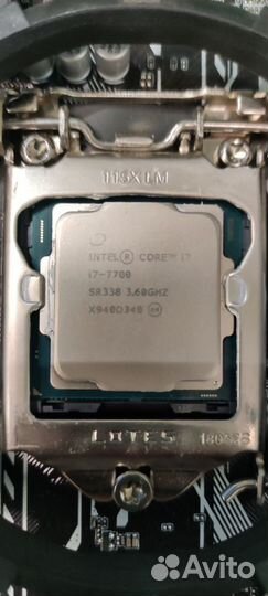 Процессор Intel Core i7-7700 LGA1151