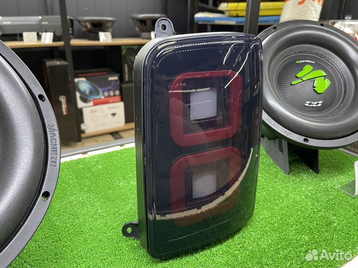 Задние фонари на LADA Niva