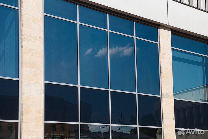 Безрамное остекление офисов