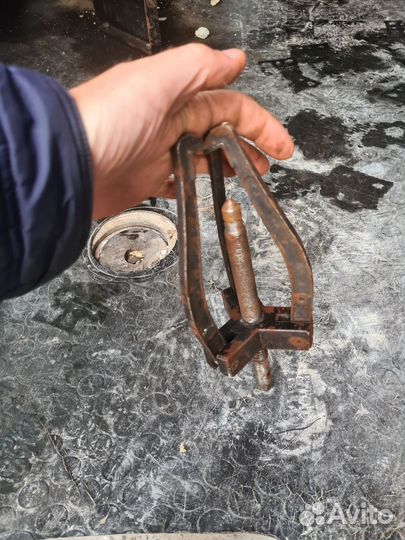 Съемник подшипника или шкива