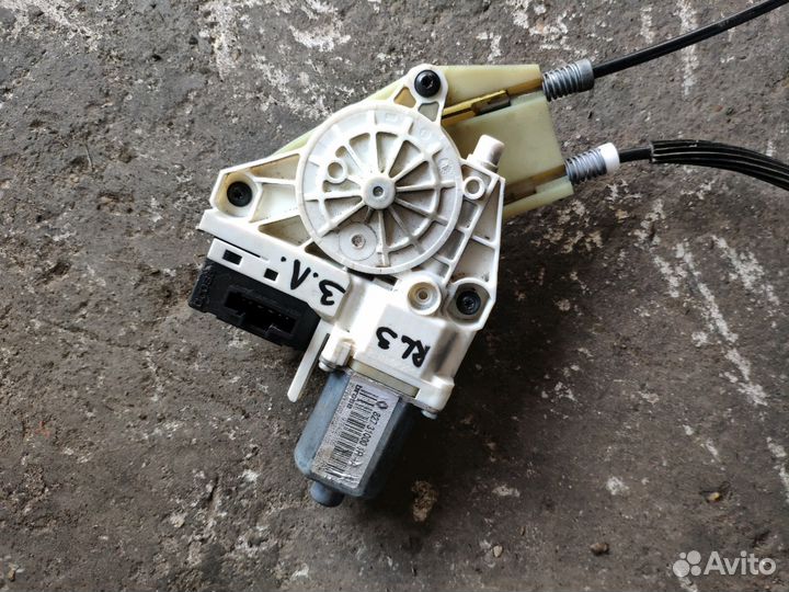 Задний левый стеклоподъемник Рено лагуна 3