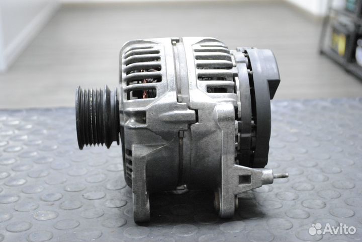 Генератор VW Bora, Golf 4, Skoda Octavia б/у 70А
