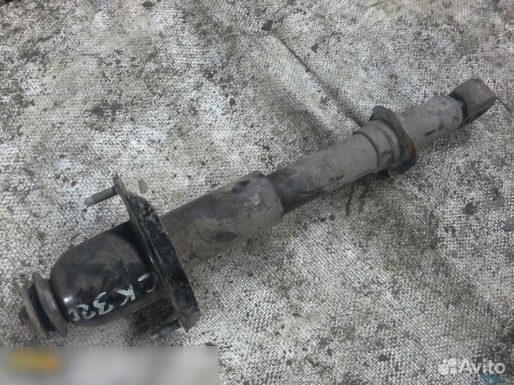 Амортизатор задний Toyota Corolla E12 2001-2006