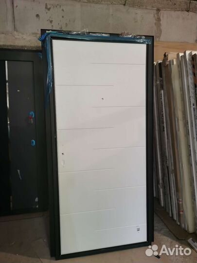 Дверь входная металлическая