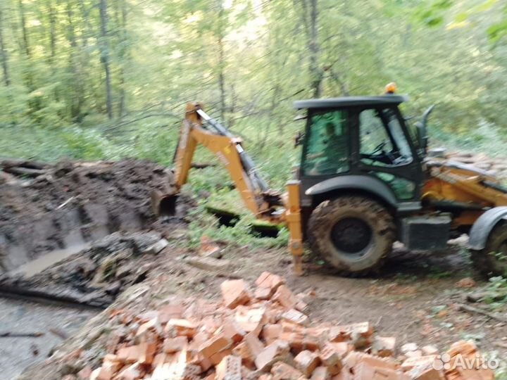 Расчистка участка трактором