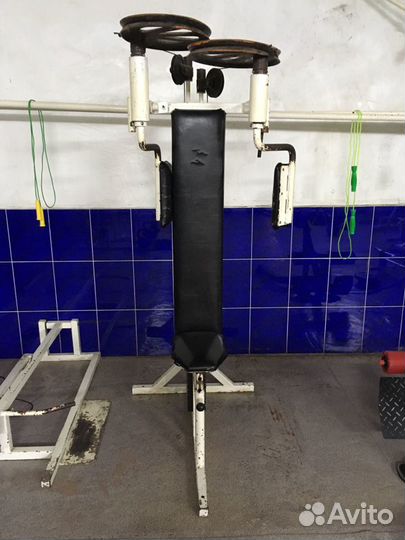 Продаётся тренажёр для грудных мышц