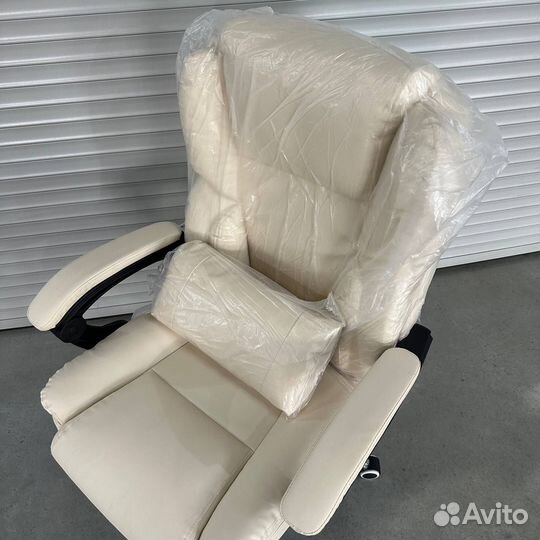 Офисное кресло