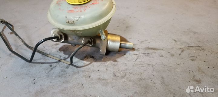 Главный тормозной цилиндр Ауди a6c4