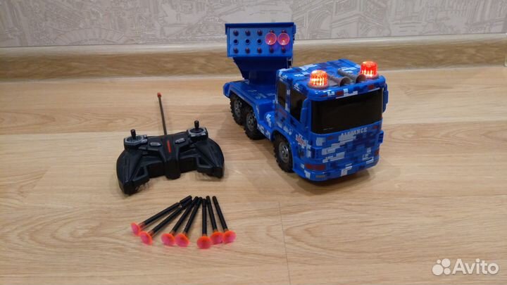 Игрушка Global Bros Боевая машина