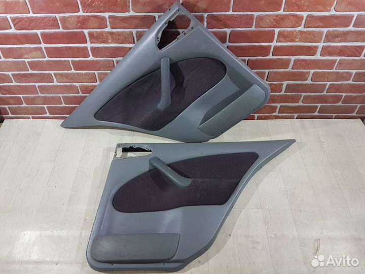 Обшивка двери Skoda octavia a4