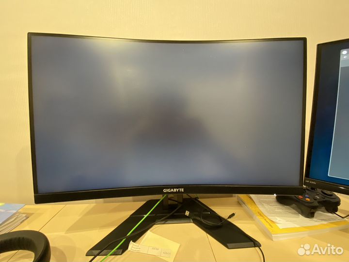 Монитор GigaByte 27