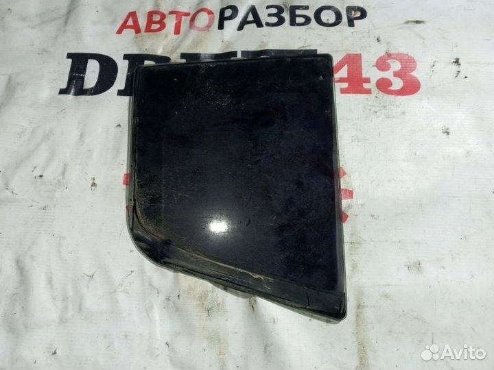 Стекло форточка заднее правое Renault Megane 3