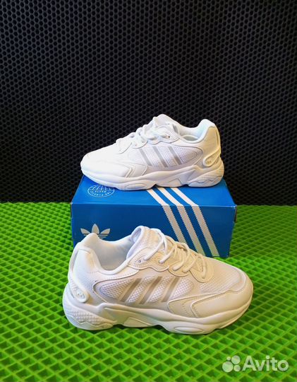 Кроссовки мужские летние Adidas Ozweego